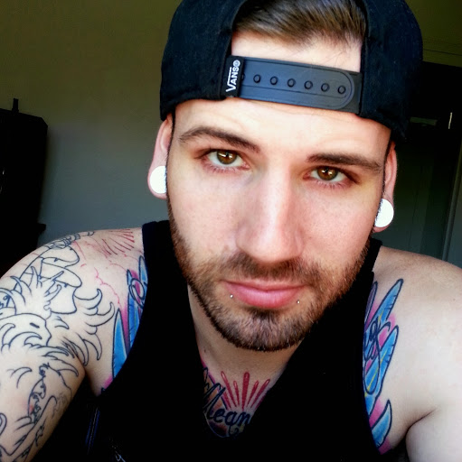 Derek Austin Photo 14