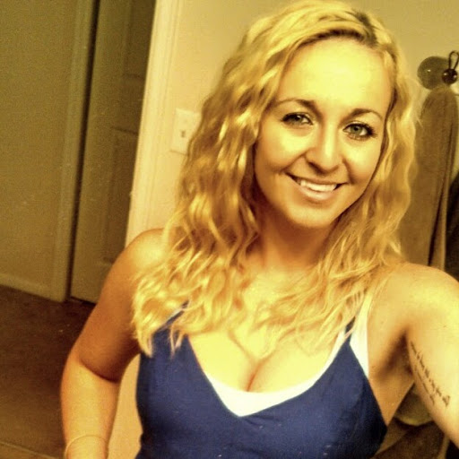 Kate Hardy Photo 10
