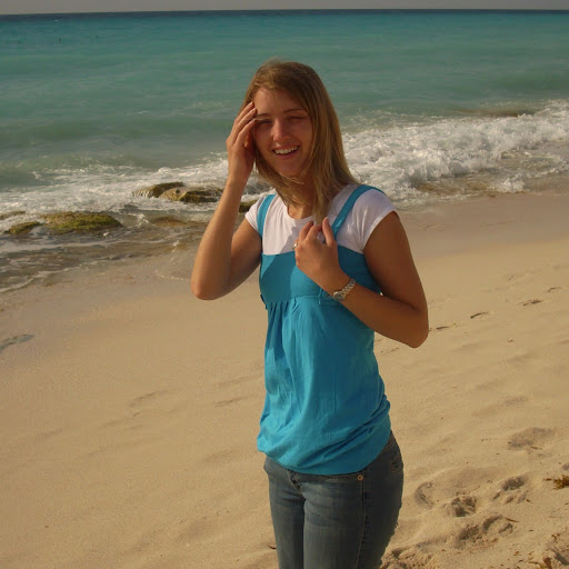 Kara Pratt Photo 9