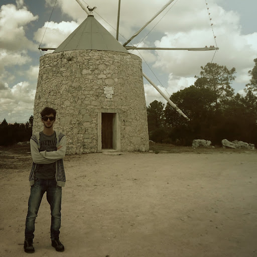Daniel Pinto Photo 14