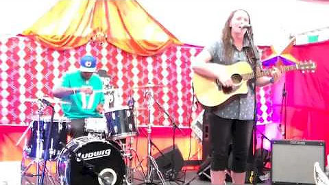 Rosie Barrett Photo 27