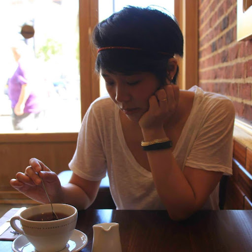 Laura Liu Photo 15