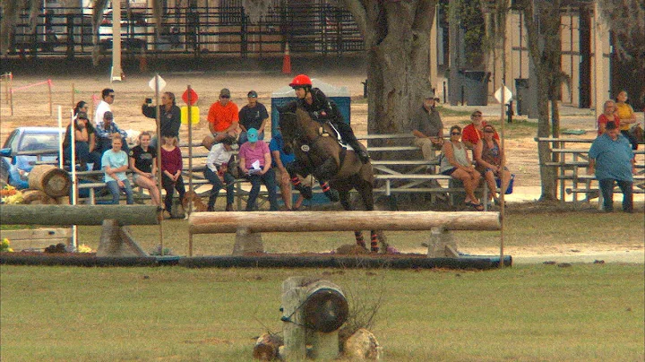 Nicole Maynard Photo 31