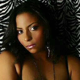 Lisa Dove Photo 12