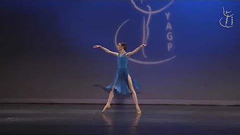 Elizabeth Reach Photo 9