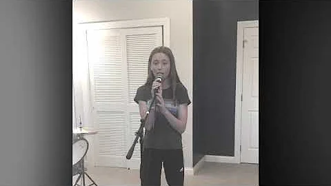 Julia Sizemore Photo 18