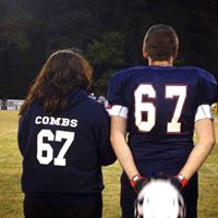 Tyler Combs Photo 5