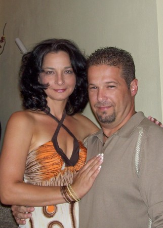 Melinda Garcia Photo 17