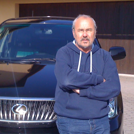 Erich Schneider Photo 14