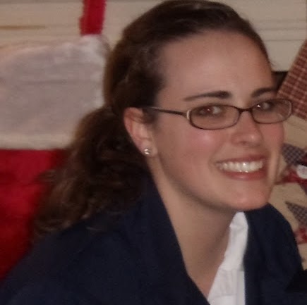 Amanda Costello Photo 16