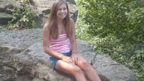 Kristen Faust Photo 20