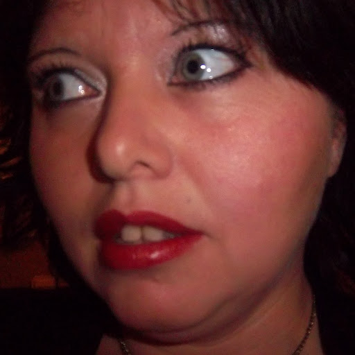 Michelle Sanderson Photo 14