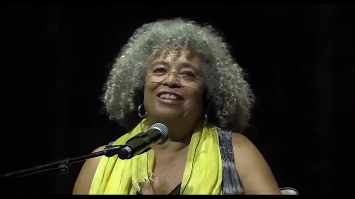 Toni Davis Photo 45