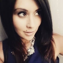 Ivy Thompson Photo 9