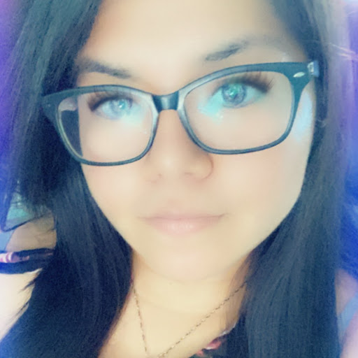 Abigail Hernandez Photo 16