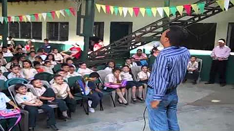 Victor Delarosa Photo 27