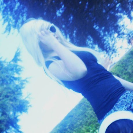 Ashley Emmert Photo 10