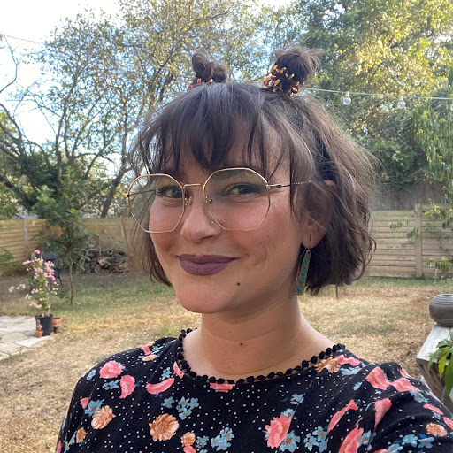 Sarah Pope Photo 15