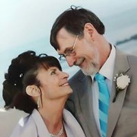 Holly Weeks Photo 2