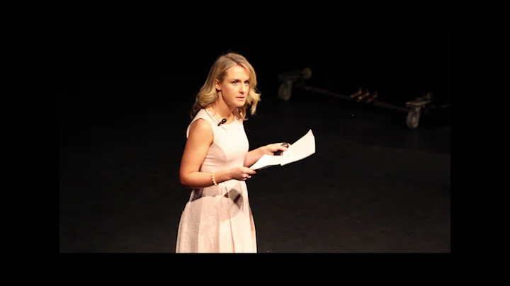 Hayley Johnson Photo 12