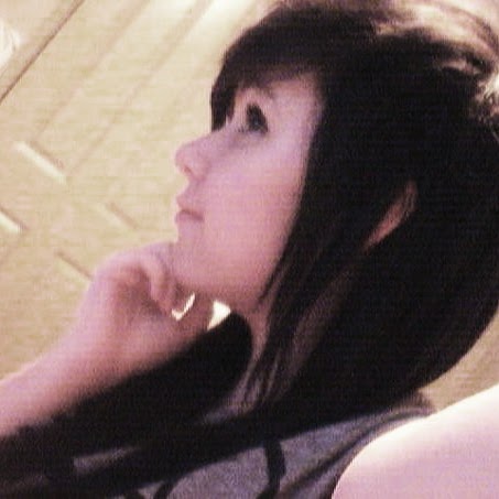 Emma Burrows Photo 11