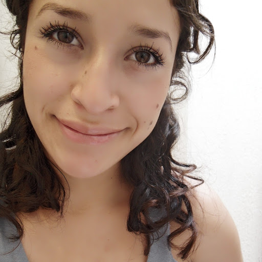 Adriana Estrada Photo 15