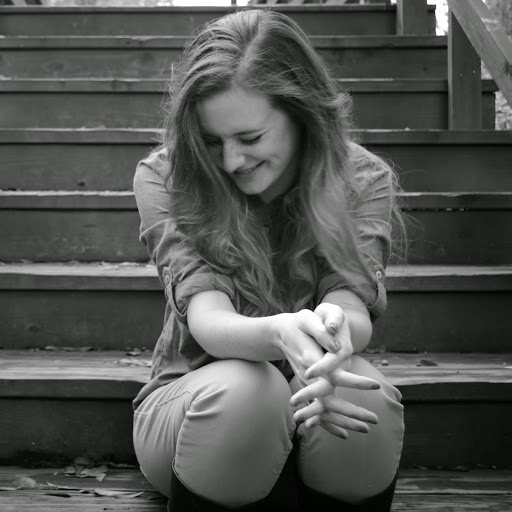 Anna English Photo 9