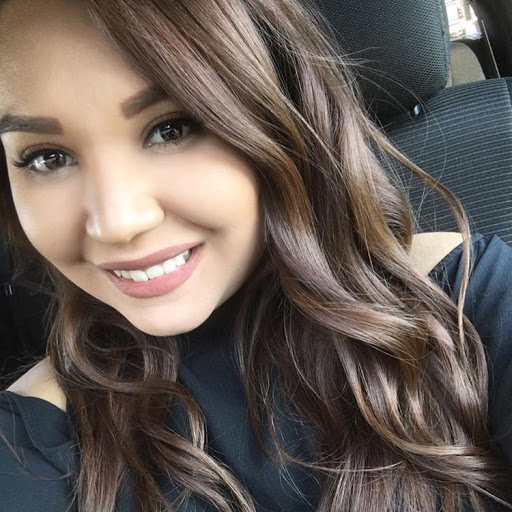 Ana Reyes Photo 7