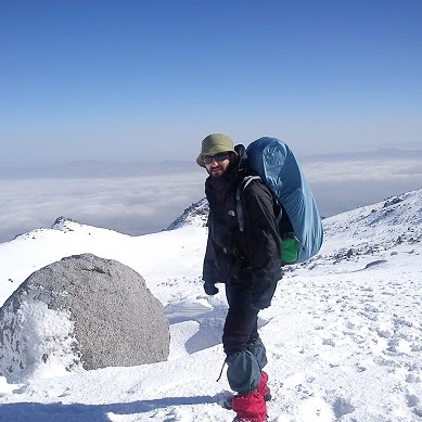 Hossein Alavi Photo 9