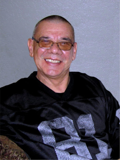 Robert Barragan Photo 11