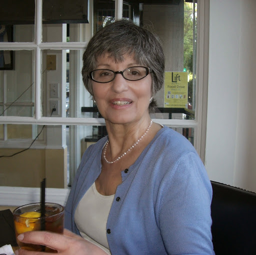 Caroline Clark Photo 11