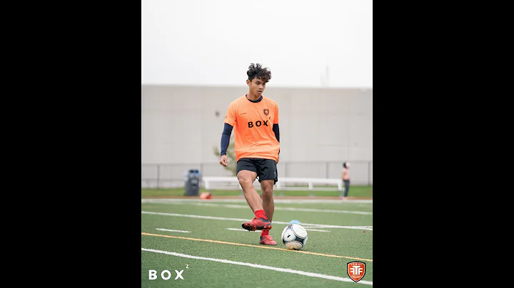 Aaron Vasquez Photo 29