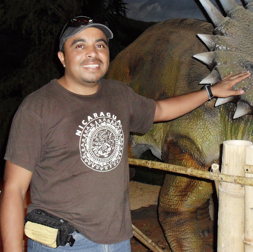Rolando Marroquin Photo 13
