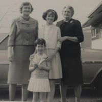 Linda Lerner Photo 8