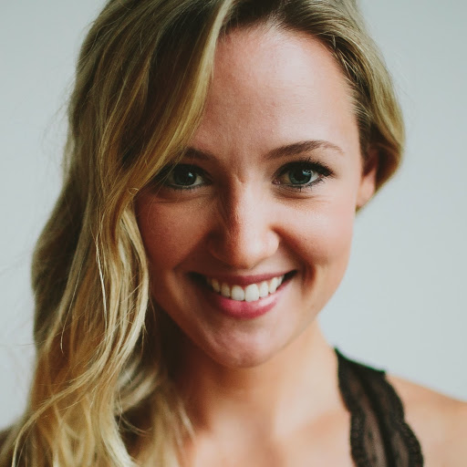 Alison Roth Photo 10