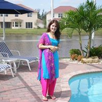 Sana Naqvi Photo 6