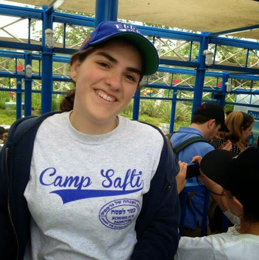 Sara Turner Photo 13