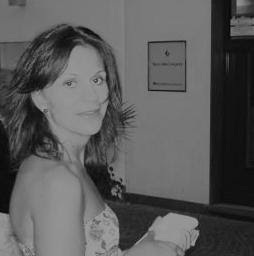 Laura Paolini Photo 5