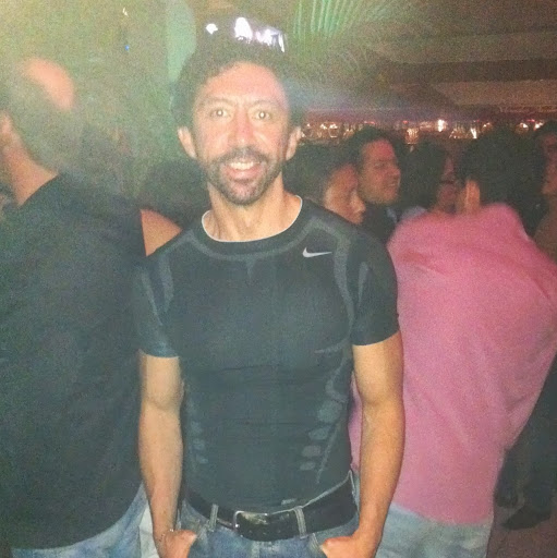 Alberto Mares Photo 13