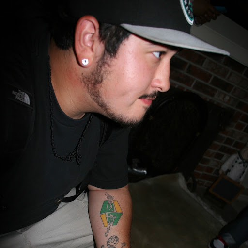 Roberto Rosales Photo 10