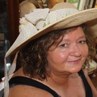Carolyn Collins Photo 6