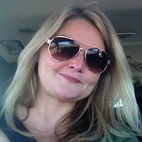 Deanne Warren Photo 1
