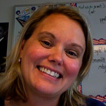 Kim Hanson Photo 16