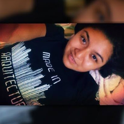 Yesenia Diaz Photo 14