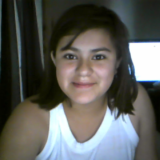 Esmeralda Robles Photo 14