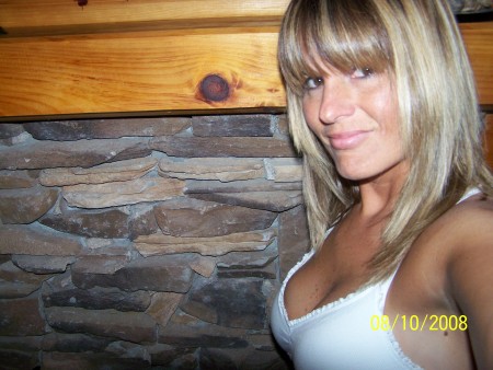 Evelyn Gregory Photo 13