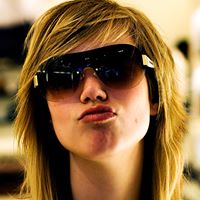 Anna Clinton Photo 6