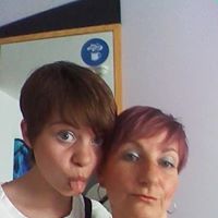 Holly Cartwright Photo 3