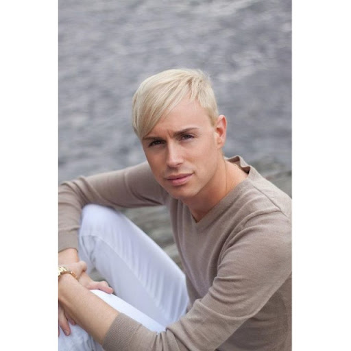 Micah Pierce Photo 11