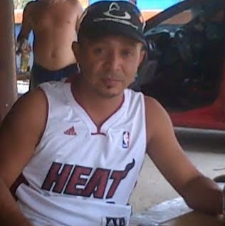 Douglas Gomez Photo 9